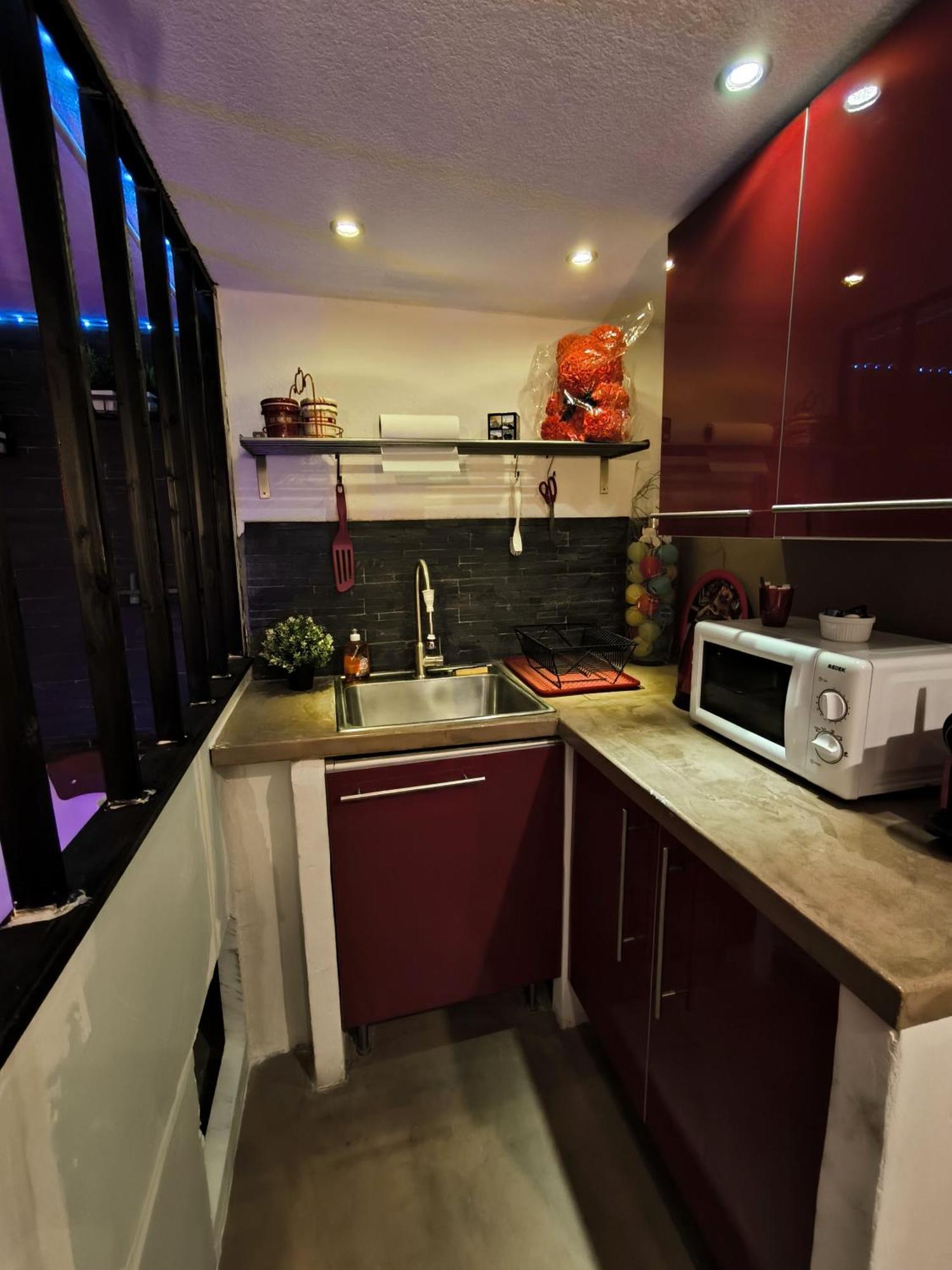 Love-Room Discret 40 M2 Bormes Les Mimosas Village Avec Terrasse Exterior photo